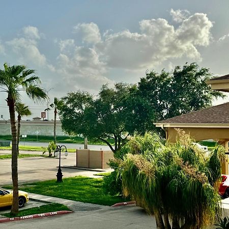 Texas Inn And Suites City Center At University Dr. Edinburg Exteriér fotografie