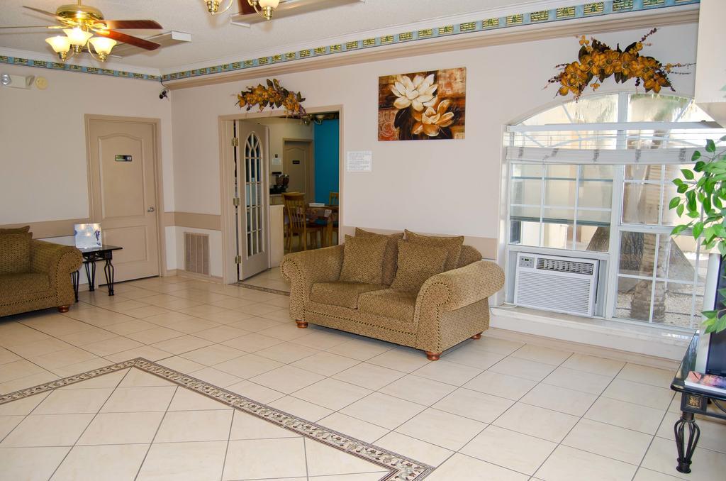 Texas Inn And Suites City Center At University Dr. Edinburg Exteriér fotografie