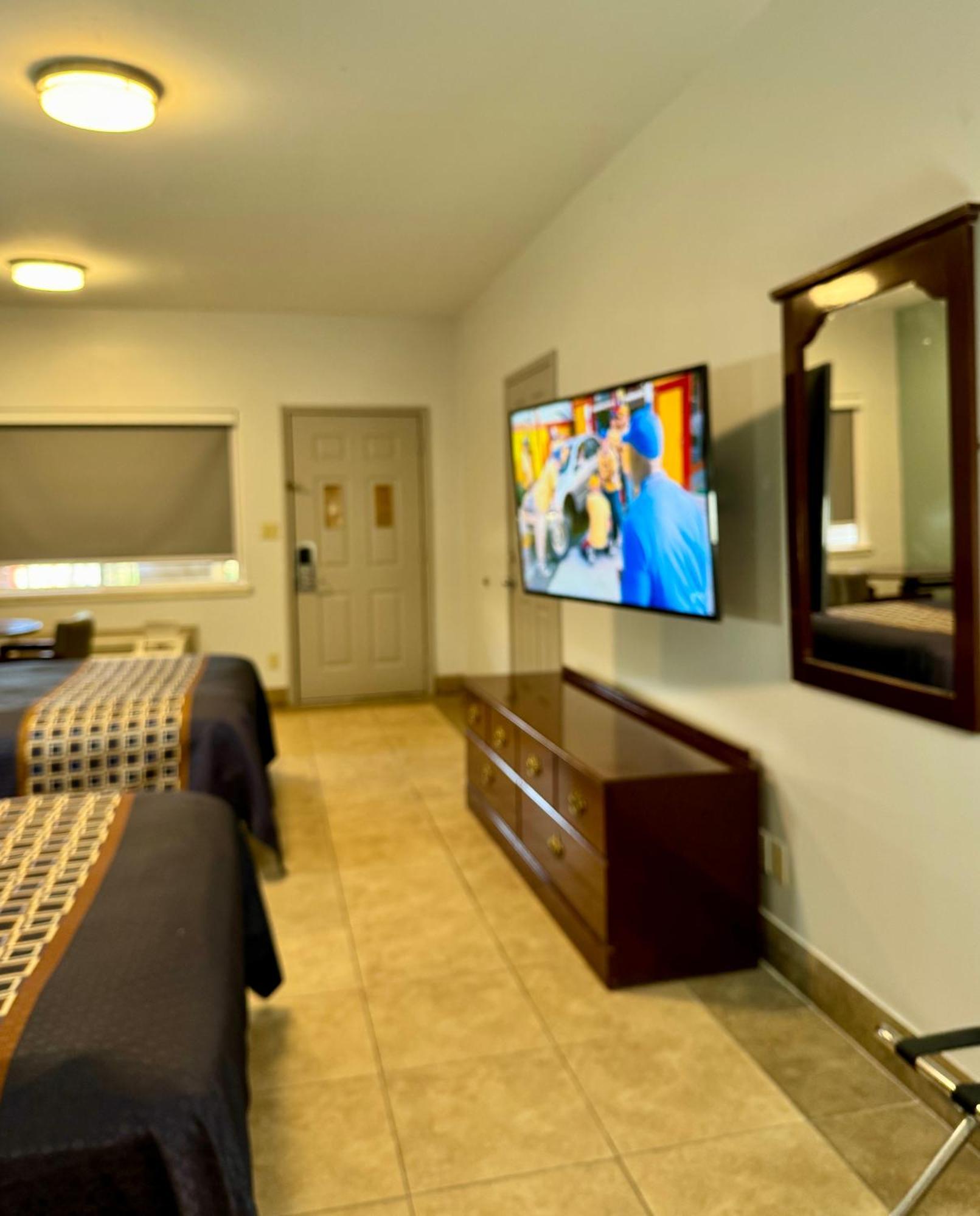 Texas Inn And Suites City Center At University Dr. Edinburg Exteriér fotografie