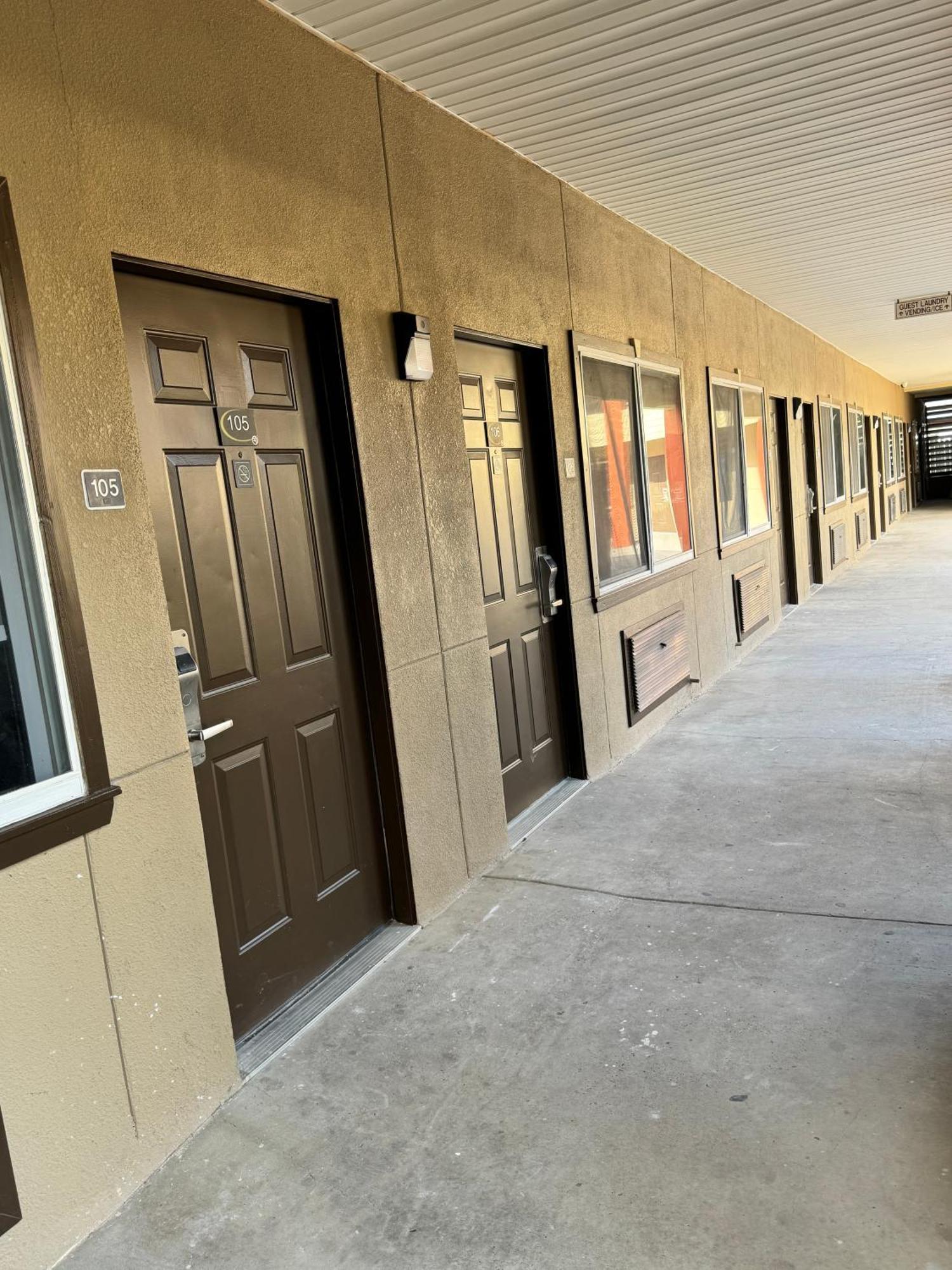 Texas Inn And Suites City Center At University Dr. Edinburg Exteriér fotografie