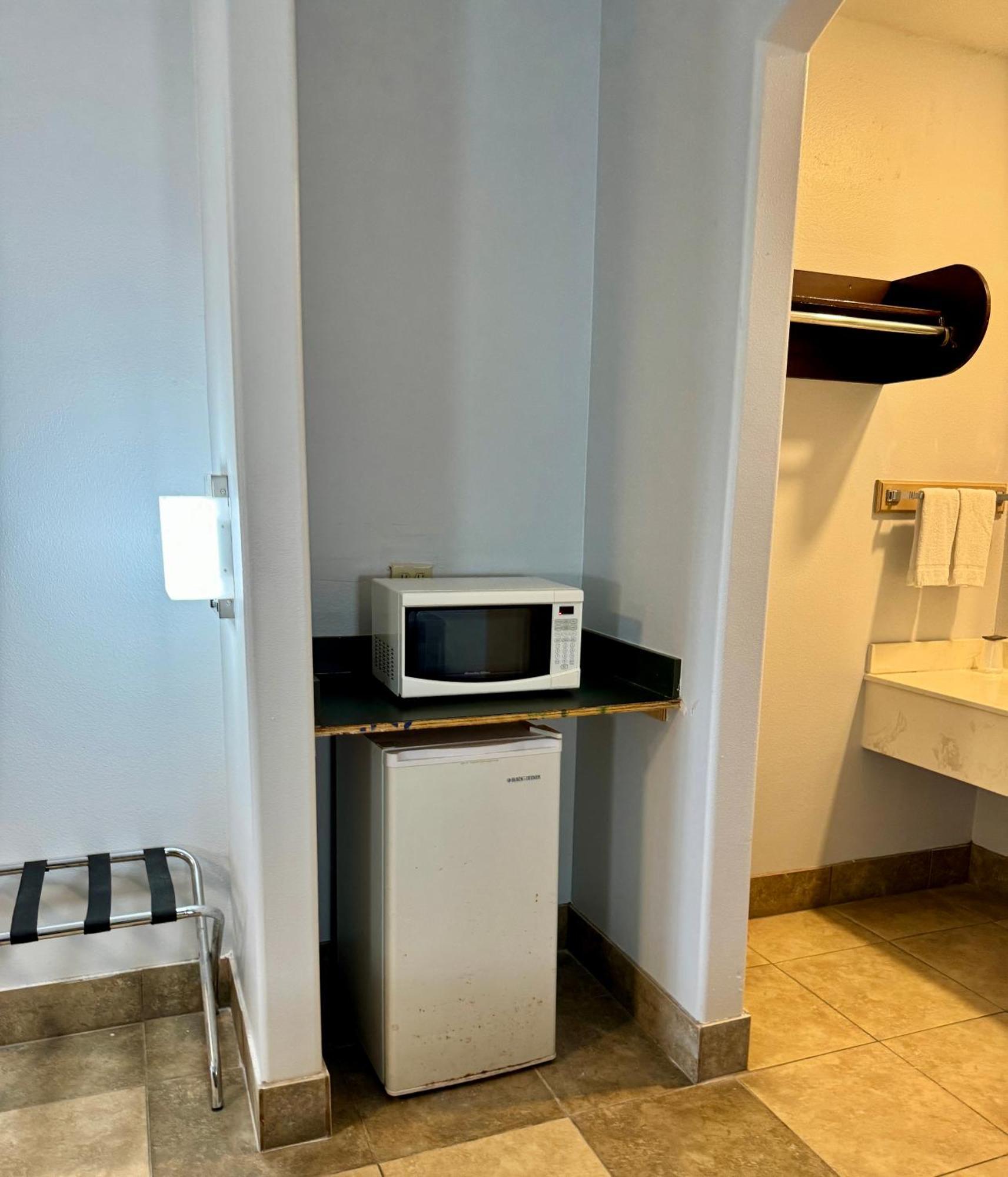Texas Inn And Suites City Center At University Dr. Edinburg Exteriér fotografie