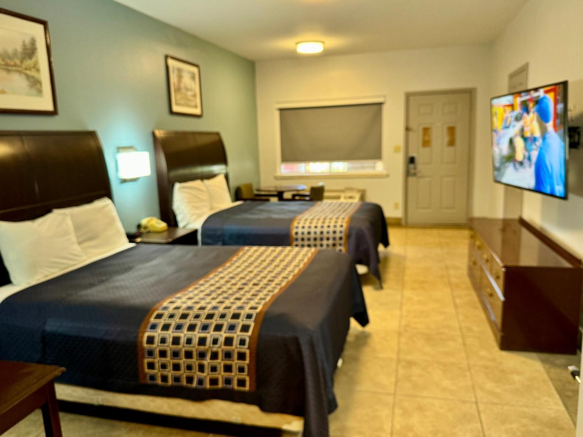 Texas Inn And Suites City Center At University Dr. Edinburg Exteriér fotografie