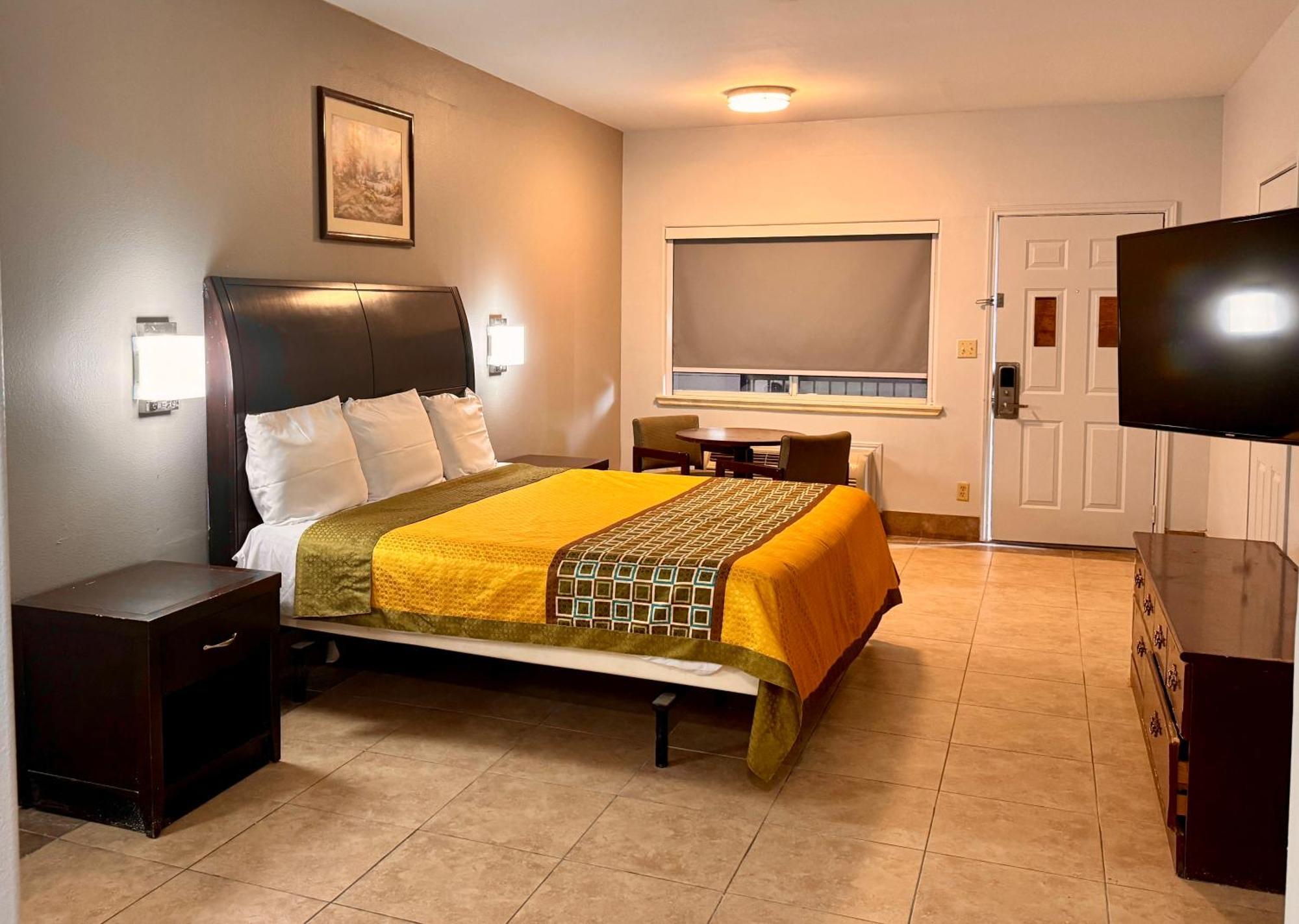 Texas Inn And Suites City Center At University Dr. Edinburg Exteriér fotografie
