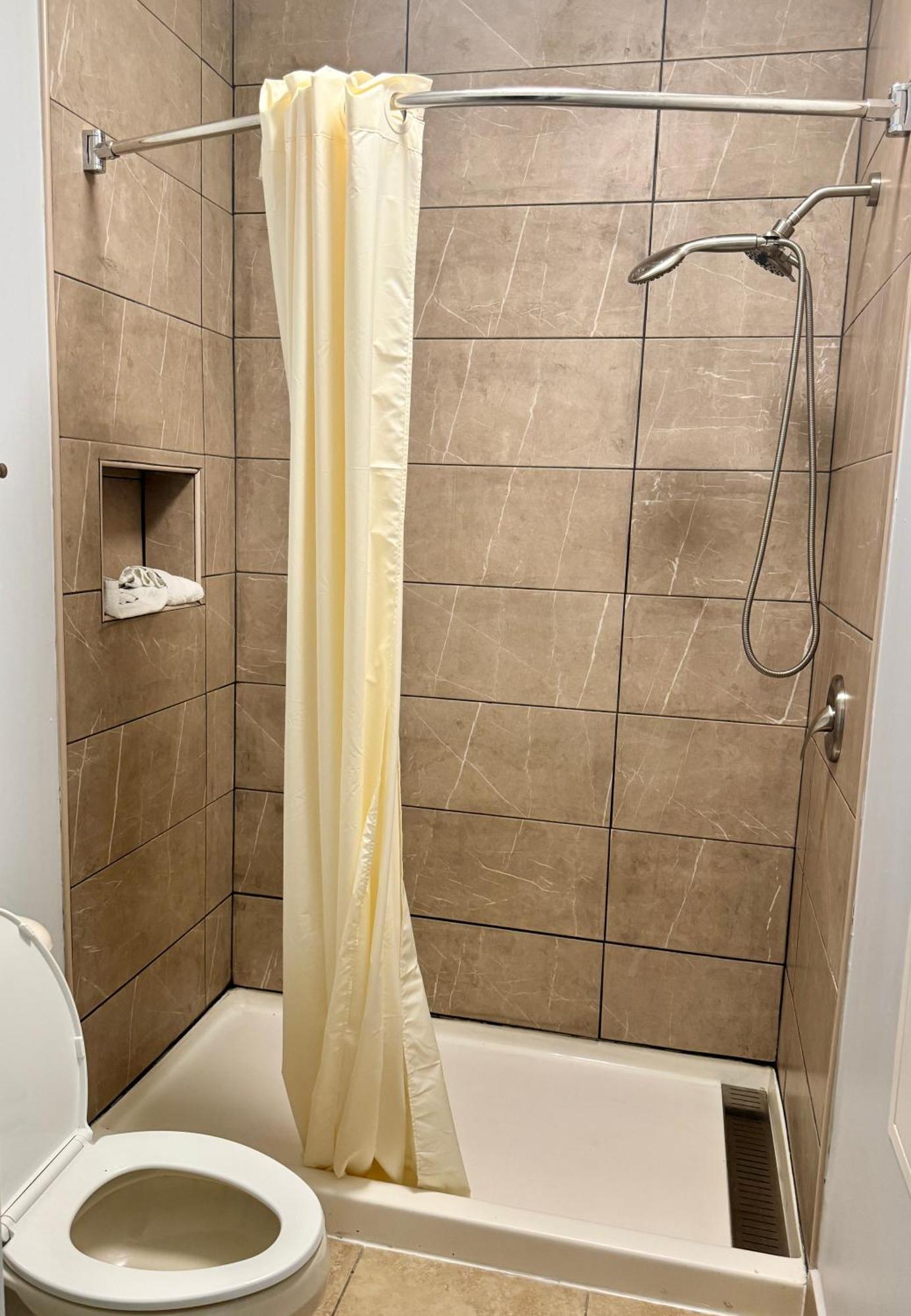 Texas Inn And Suites City Center At University Dr. Edinburg Exteriér fotografie