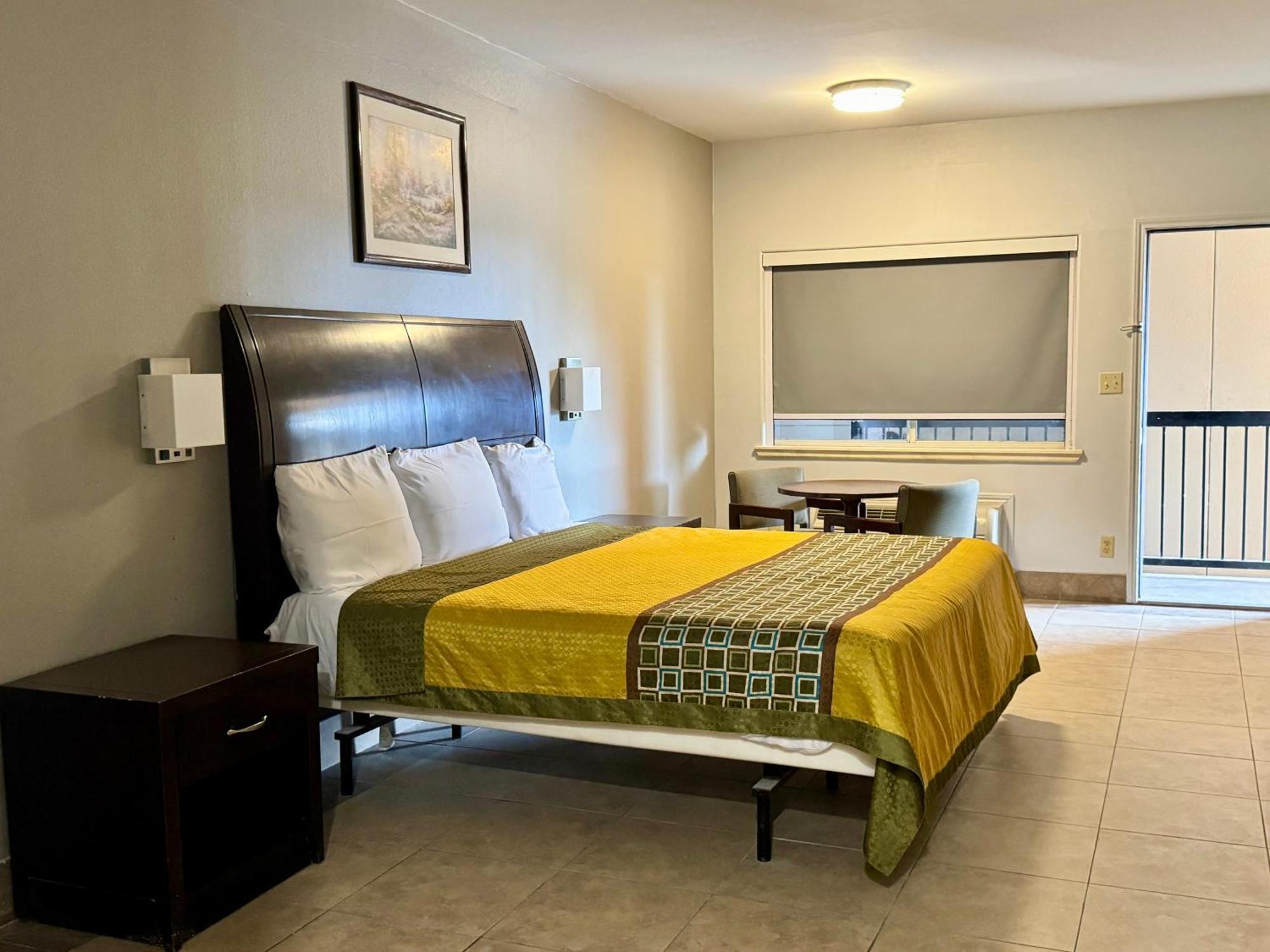 Texas Inn And Suites City Center At University Dr. Edinburg Exteriér fotografie