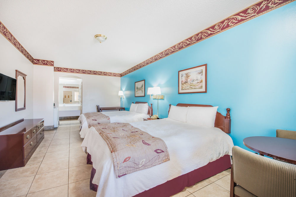 Texas Inn And Suites City Center At University Dr. Edinburg Exteriér fotografie