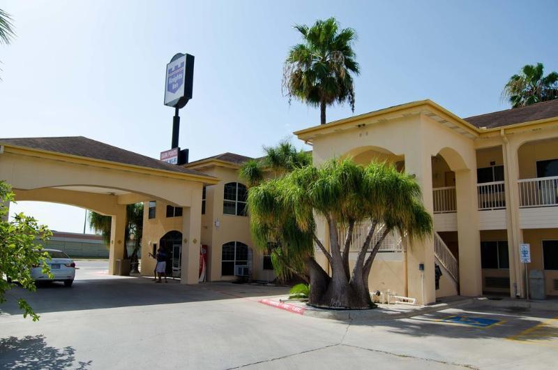 Texas Inn And Suites City Center At University Dr. Edinburg Exteriér fotografie