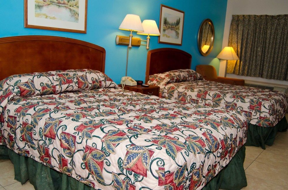 Texas Inn And Suites City Center At University Dr. Edinburg Exteriér fotografie